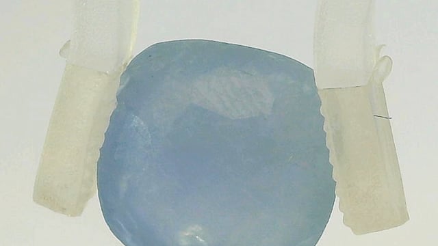 Blue Sapphire 5.09 Carat — video