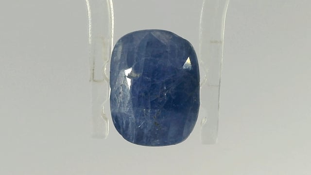 Blue Sapphire 4.77 Carat — video