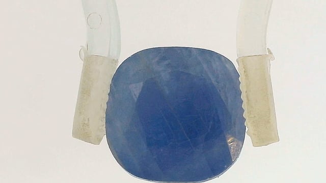 Burma Blue Sapphire 7.10 Carat — video