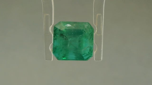Zambian Emerald 2.44 Carat — video