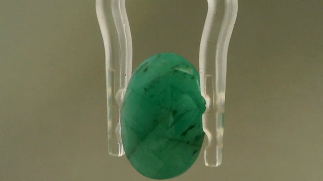 Brazilian Emerald 4.08 Carat — video