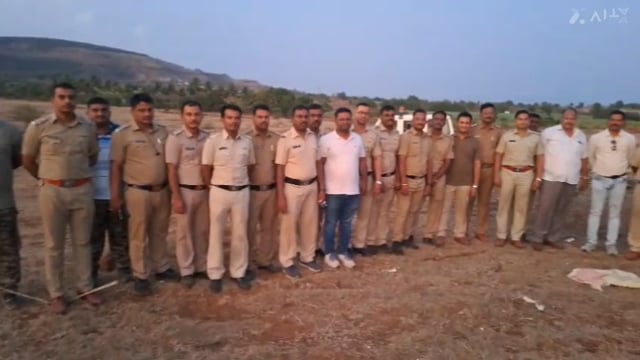 कोल्हापूर जिल्ह्यात राज्य उत्पादन शुल्क विभागाचे धडक सत्र सुरूच.गावटी दारू अड्डे उध्वस्त केले.5लाख 61हजार रूपयांचा मुद्देमाल जप्त केला.
