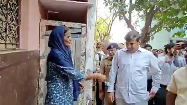 ▶️.....UP गाजियाबाद विधवा चंचल के घर पर* 