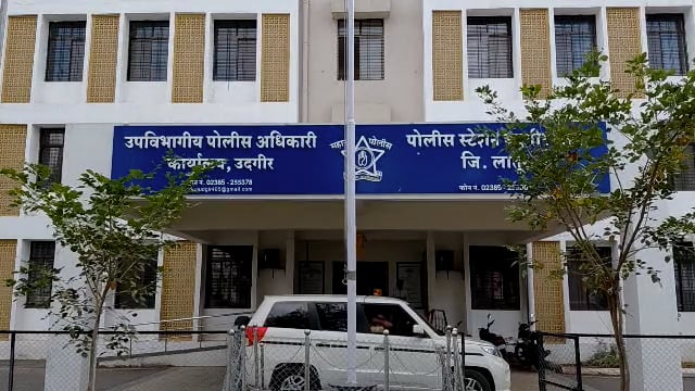 बुद्ध विहार जवळ ऑटोचालकांने नग्न होऊन ३५ वर्षीय महिलेचा केला विनयभंग