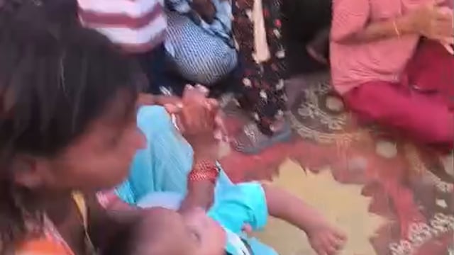 विघेपुर चक्की नगला पर चल रही श्री भागवत कथा में कृष्ण बलराम की मनमोहन झांकीयों.व्यास राधिका शरण के मुखार बिंदु से.......