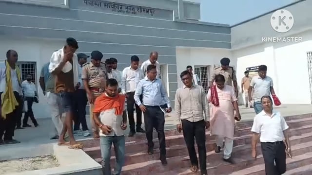 चार पंचायत में लगा सहयोग शिविर। डीएम, एसपी और सचिव ने सुनी ग्रामीणों की समस्याएं।