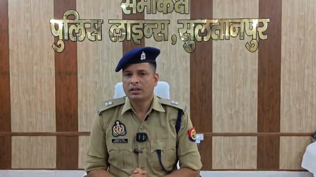 ▶️.....थाना चांदा जनपद सुलतानपुर पुलिस टीम द्वारा लूट की घटना का सफल अनावरण कर मय बरामद माल सहित 02 नफर अभियुक्त को गिरफ्तार किया गया। 
*उक्त के सम्बन्ध में अपर पुलिस अधीक्षक महोदय श्री वृजनारायण सिंह द्वारा दी गयी बाइट-*