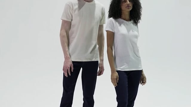 Tee-shirt personnalisable blanc femme coupe cintrée en coton semi-peigné 150 gr/m² - Regent