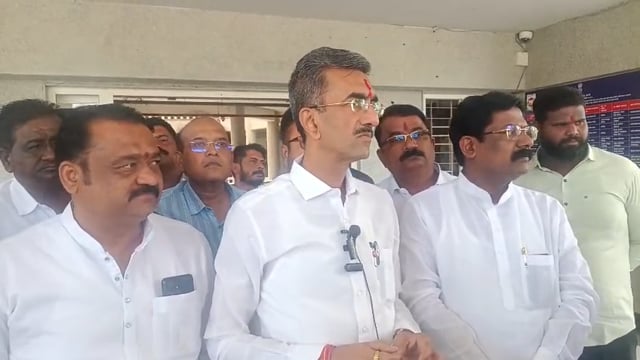 विधान परिषद निवडणुकीतून तानाजी पाटील यांची माघार शंभूराज देसाई यांनी दिली माहिती 