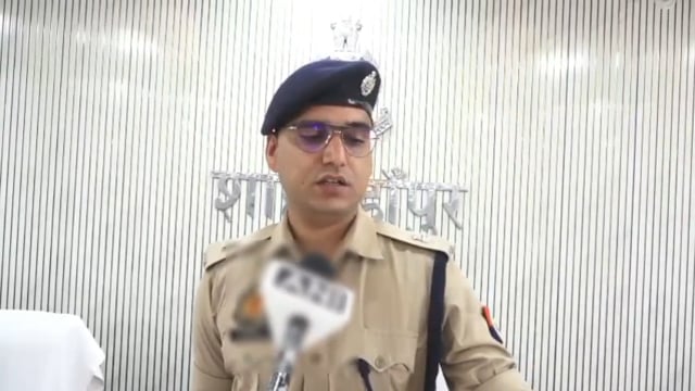 थाना सेहरामऊ दक्षिणी पुलिस द्वारा अपहरण उपरान्त हत्या कर शव छिपाने की घटना का सफल अनावरण, प्रेम प्रसंग के चलते घटना कारित करने वाले 02 अभियुक्त गिरफ्तार, मृतक का शव बरामदगी के सम्बन्ध मे अपर पुलिस अधीक्षक नगर, शाहजहाँपुर महोदय की बाइट।