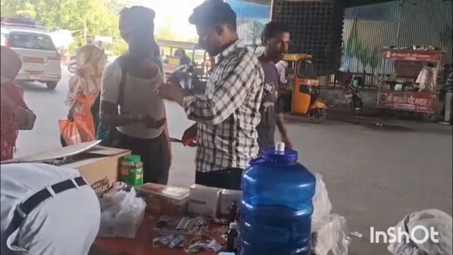 ब्रज चौरासी कोस परिक्रमा में निशुल्क स्वास्थ्य शिविर लगाए गए