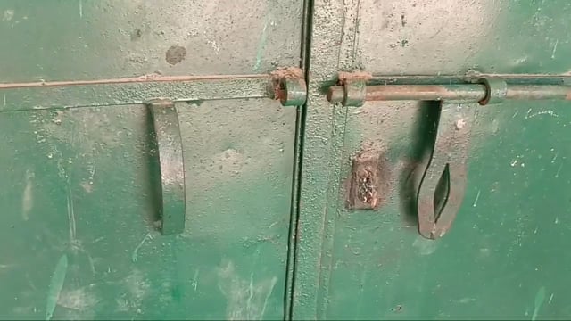 विद्यालय के स्टोर रूम का ताला तोड़कर मिड डे मील क्या चावल समेत अन्य सामानों की हुई चोरी, थाने में दिया आवेदन