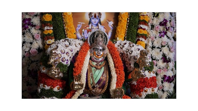 VL Pooja Candid thumbnail