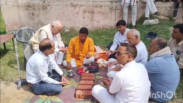 फरह कस्बा में पानी की टंकी के पास पंप हाउस कोठरी का चेयरमेन सालिगराम बटिया ने किया शिलान्यास 