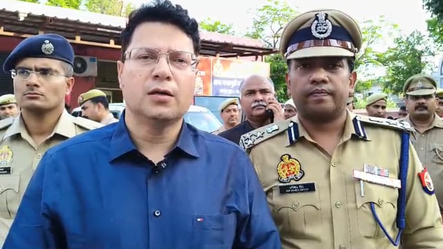*मण्डलायुक्त, सहारनपुर डॉ. रूपेश कुमार एवं पुलिस उपमहानिरीक्षक,सहारनपुर परिक्षेत्र श्री अभिषेक सिंह द्वारा संयुक्त रूप से दी गई बाईट...