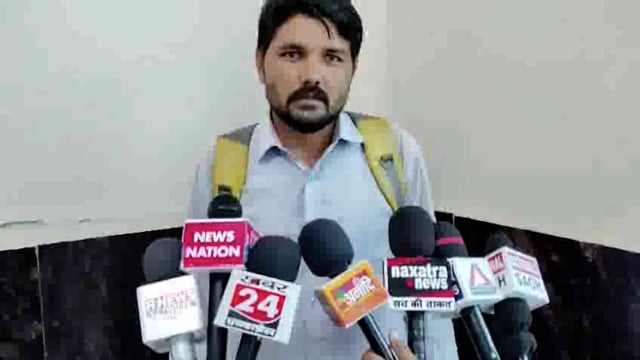 गैस सिलेंडर से लीकेज चेक करते समय हुआ बड़ा धमाका, व्यक्ति समेत घर के कई लोग आग से झुलसे