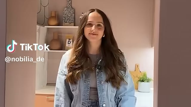 Video: Wandschränke mit Klappen – Stauraum in kleiner Küche | Küche | Nobilia