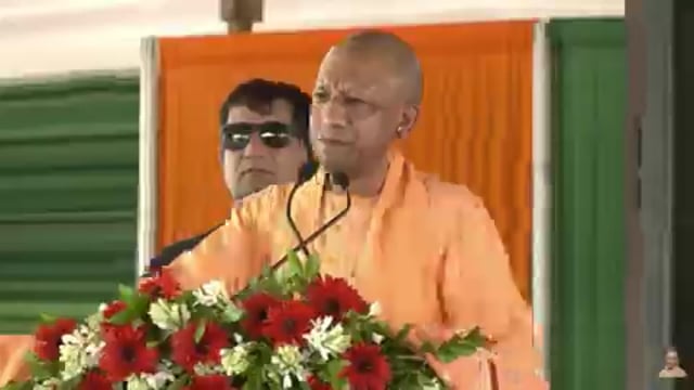 ▶️.....आपने कभी समाजवादी पार्टी या कांग्रेस के नेताओं को किसी गरीब के लिए आंसू बहाते हुए देखा है,
ये लोग माफिया के मरने पर आंसू बहाते हैं...