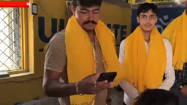 ब्रज चौरासी कोस परिक्रमा में श्रद्धालुओं की सेवा करने वाले सेवार्थियों को किया गया सम्मानित।