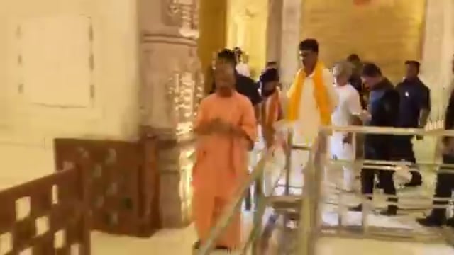 ▶️......अयोध्या - श्री रामलला के दर्शन के बाद मुख्यमंत्री योगी आदित्यनाथ ने रामायण वैक्स म्यूजियम का उद्घाटन किया, इस संग्रहालय में श्रद्धालु रामायण काल के विभिन्न प्रसंगों और पात्रों का जीवंत चित्रण देख सकेंगे