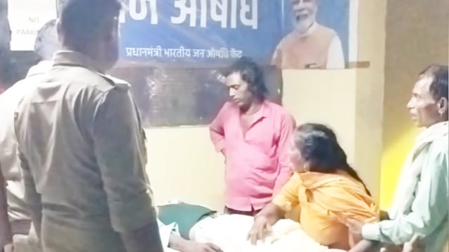जलालाबाद में ओवरहाइट एंगल से टकराकर पिकअप पर खड़े युवक की मौत,9बच्चों का पिता था मोहम्मद हसन,परिवार में कोहराम