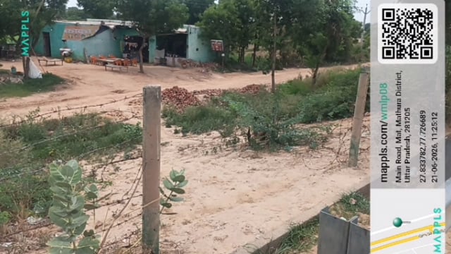 MANT-सुरक्षा व्यवस्था को चुनौती: अवैध ढाबों के आगे बार-बार तोड़ी जा रहीहैं,एक्सप्रेसवे की, बाड़,,