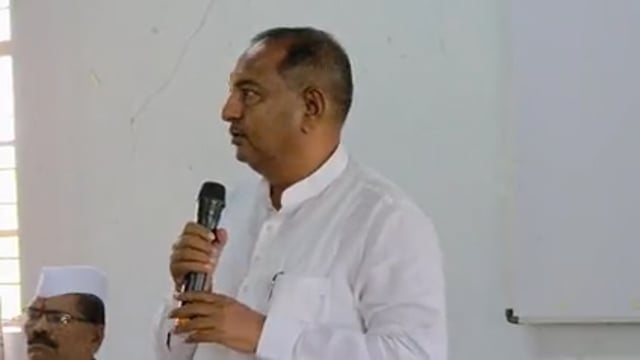 पाणी परिषदेच्या नियोजन बैठकीमध्ये बोलताना राजेंद्र अण्णा देशमुख 