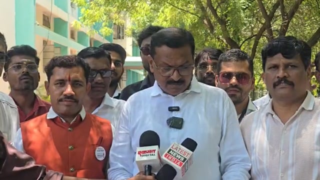 पत्रकारांना मारहाण करणाऱ्या पोलीस कर्मचाऱ्यांना निलंबित करा,पोलीस अधीक्षक अमोल तांबे यांच्याकडे मागणी