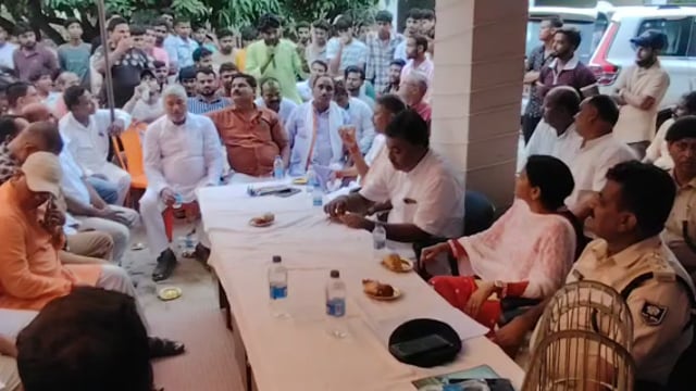 रात्रि जुलूस पर रोक, लाइसेंस के बिना नहीं निकलेगा ताजिया