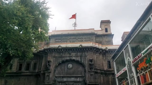 आंतरराष्ट्रीय ऑलिम्पिक दिनानिमित्त कोल्हापुरात क्रीडा ज्योतीसह ऑलिम्पिक रण उत्साहात साजरा . क्रीडा कीर्ती स्तंभाला अभिवादन केले.