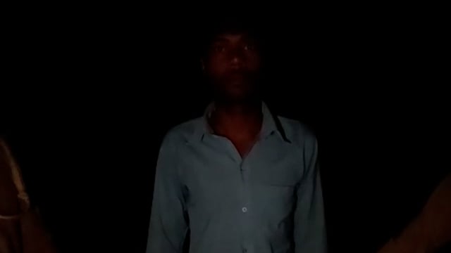 कांट में पुलिस मुठभेड़, 10-10 हजार के इनामी दो गैंगस्टर गिरफ्तार

शाहजहांपुर। कांट थाना क्षेत्र में बुधवार तड़के पुलिस और बदमाशों के बीच हुई मुठभेड़ में गैंगस्टर एक्ट के दो वांछित एवं 10-10 हजार रुपये के इनामी आरोपियों को गिरफ्तार कर लिया गया। मुठभेड़ के दौरान एक आरोपी के दोनों पैरों में गोली लगी, जिसे उपचार के लिए जिला अस्पताल भेजा गया। मौके से दो तमंचे, कारतूस और एक एंड्रॉयड मोबाइल बरामद हुआ।
