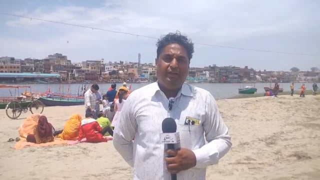 जनपद मथुरा में श्रद्धालुओं ने यमुना में लगाई आस्था की डुबकी, घाटों पर दिखी भक्तों की भारी भीड़