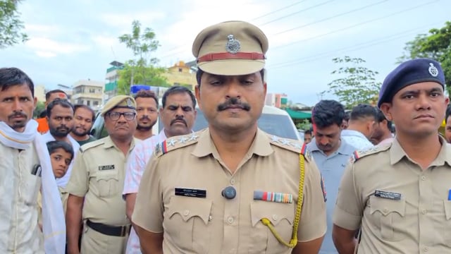 वसवाडी भाजी मार्केट मध्ये दहशत माजवणाऱ्या कोयता गॅंगची एमआयडीसी पोलिसांनी काढली धिंड