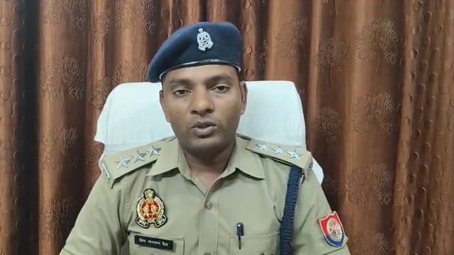 ऑपरेशनप्रहारके तहत थानामानिकपुर पुलिसटीम द्वाराअवैध कुल54.64 ग्राम स्मैक व1वाहन टीवीएस अपाचे मोटर साइकिल के साथ1गिरफ्तार