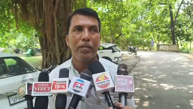 महिला केसाथ ब्लैकमेलिंग, मारपीट व अश्लील हरकत का आरोप, एसपी से की शिकायत