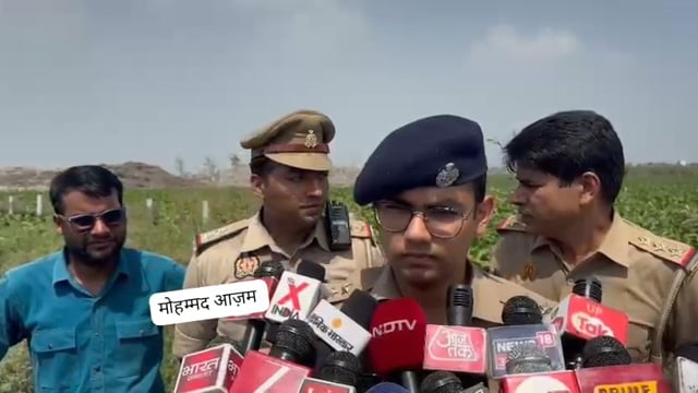 *थाना खालापार पुलिस द्वारा 01 वांछित व पुलिस अभिरक्षा से फरार अभियुक्त को मुठभेड़ के दौरान घायल अवस्था में किया गिरफ्तार।*