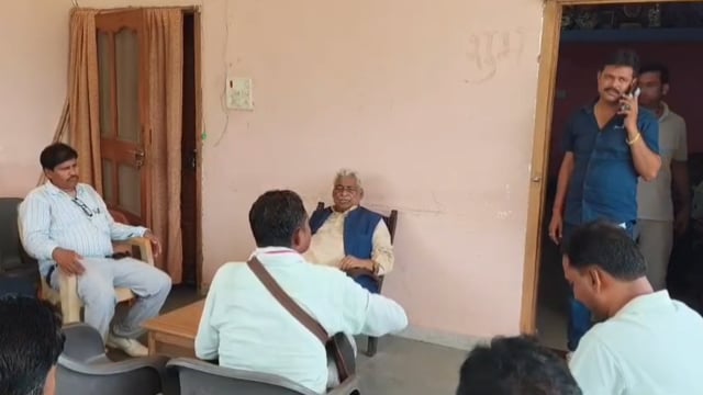 खाद संकट को लेकर नेता प्रतिपक्ष माता प्रसाद पांडेय का सरकार पर हमला