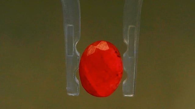 Mozambique Ruby 1.19 Carat — video