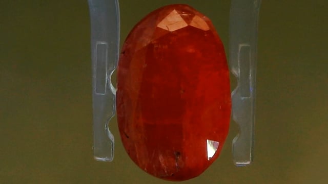 Mozambique Manik 7.05 Carat — video