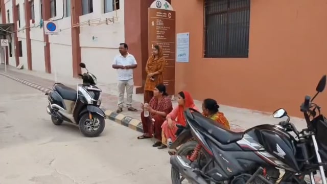 पंखा में फंदे से झूलती मिली युवती की लाश, जांच में जुटी पुलिस।