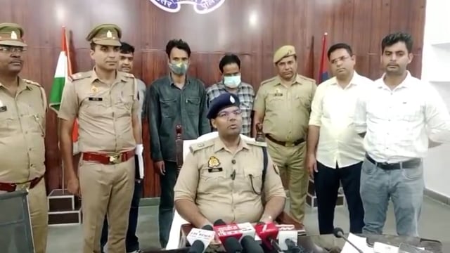 🚨 सहारनपुर पुलिस की बड़ी कार्रवाई | ऑनलाइन साइबर ठगी करने वाले 2 शातिर जालसाज गिरफ्तार | भारी मात्रा में दस्तावेज़, ATM