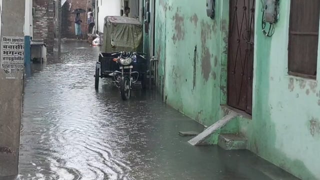 झमाझम बारिश से मौसम हुआ सुहाना, किसानों के चेहरे खिले