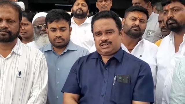माजी मंत्री आमदार संजय बनसोडे यांचा वाढदिवस विविध उपक्रमानी साजरा,राष्ट्रवादीचे शहर अध्यक्ष जानी मियाँ शेख