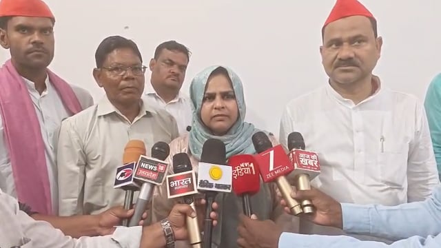 बांसी में सपा कार्यकर्ताओं ने मनाया अखिलेश यादव का जन्मदिन, 2027 में सरकार बनाने का लिया संकल्प