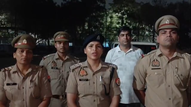 गाजियाबाद थाना क्रॉसिंग रिपब्लिक पर मोहित शर्मा की गौरव व उसके कुछ साथियो द्वारा हत्या किये जाने के सम्बन्ध मे अभियोग पंजीकृत किया गया 
बाइट- श्रीमती प्रियाश्री पाल, सहायक पुलिस आयुक्त वेव सिटी ।