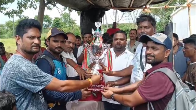 153 रन का लक्ष्य हुआ ध्वस्त,टिंकू 11 अमरपुर बनी चैंपियन।