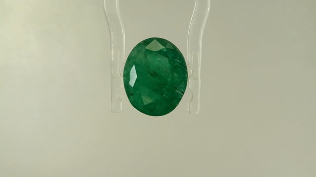 Brazilian Emerald 4.27 Carat — video