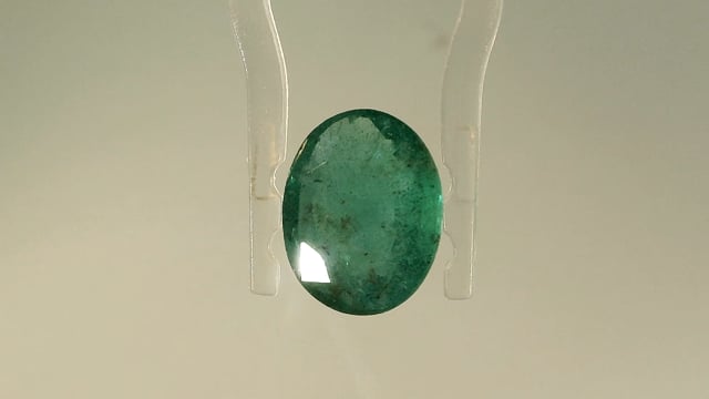 Zambian  Panna 2.83 Carat — video