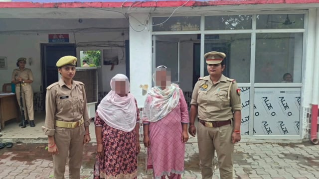 शेरपुर मकरंदपुर आत्महत्या के लिए दुष्प्रेरण मामले में दो महिलाएं गिरफ्तार, परिजनों के धरने के बाद भेजी गईं जेल