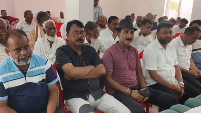 गिरिडीह के आशीर्वाद रिसोर्ट में कांग्रेस की गिरिडीह और कोडरमा लोकसभा क्षेत्र की संयुक्त समीक्षा बैठक आयोजित हुई।